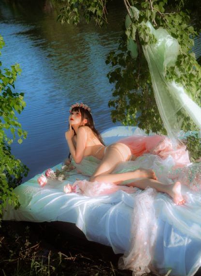 伊人情人综合网-吉吉电影国产在线观看