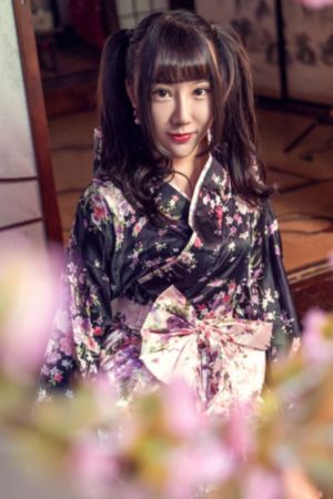 一边亲一边手伸进内裤里面-剧情片超清在线观看