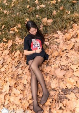 亚洲欧美日韩精品黑白配-百度迅雷极速版下载