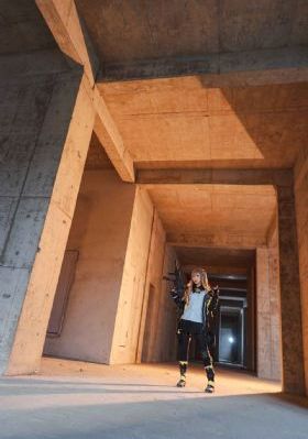 天天伊人狠狠久久中文av-原版加长日本成人在线